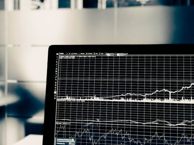how-to-choose-the-right-forex-box-for-your-business-needs