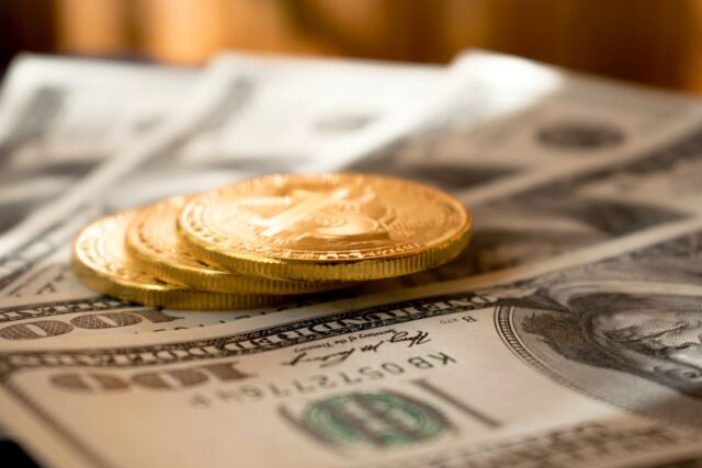 the-pros-and-cons-of-trading-in-lots-forex