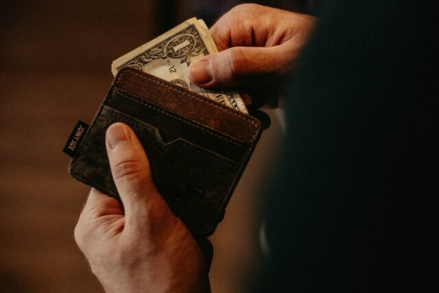 choosing-the-right-broker-for-micro-account-forex-trading