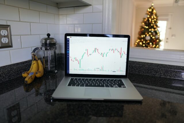 choosing-the-right-forex-broker-tips-for-opening-an-account-1